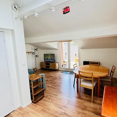 Apartment Le Bellevue-center-wifi-terrace-mountain View